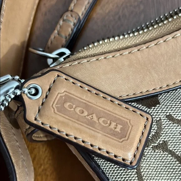 Coach Signature Monogram Shoulder Bag - Authentic - Picture 13 of 16